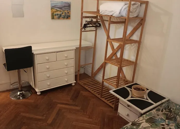 Nicoise Homestay