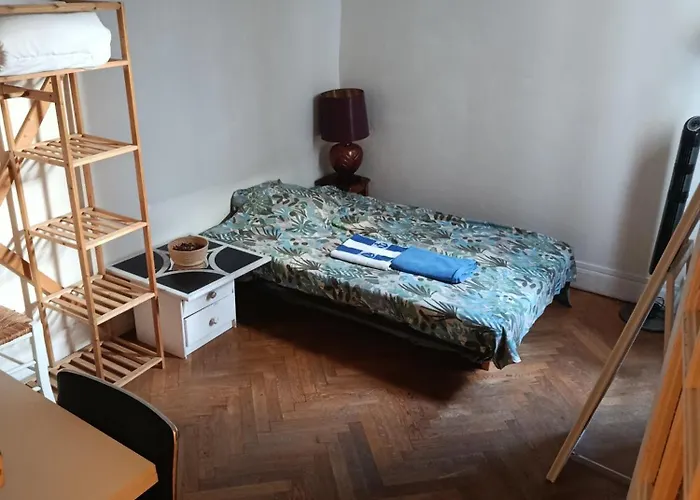 Nicoise Homestay szállás *